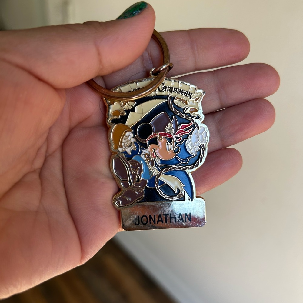 Disneyland Resort Pirates of the Caribbean Mickey Mouse Keychain metal enamel
